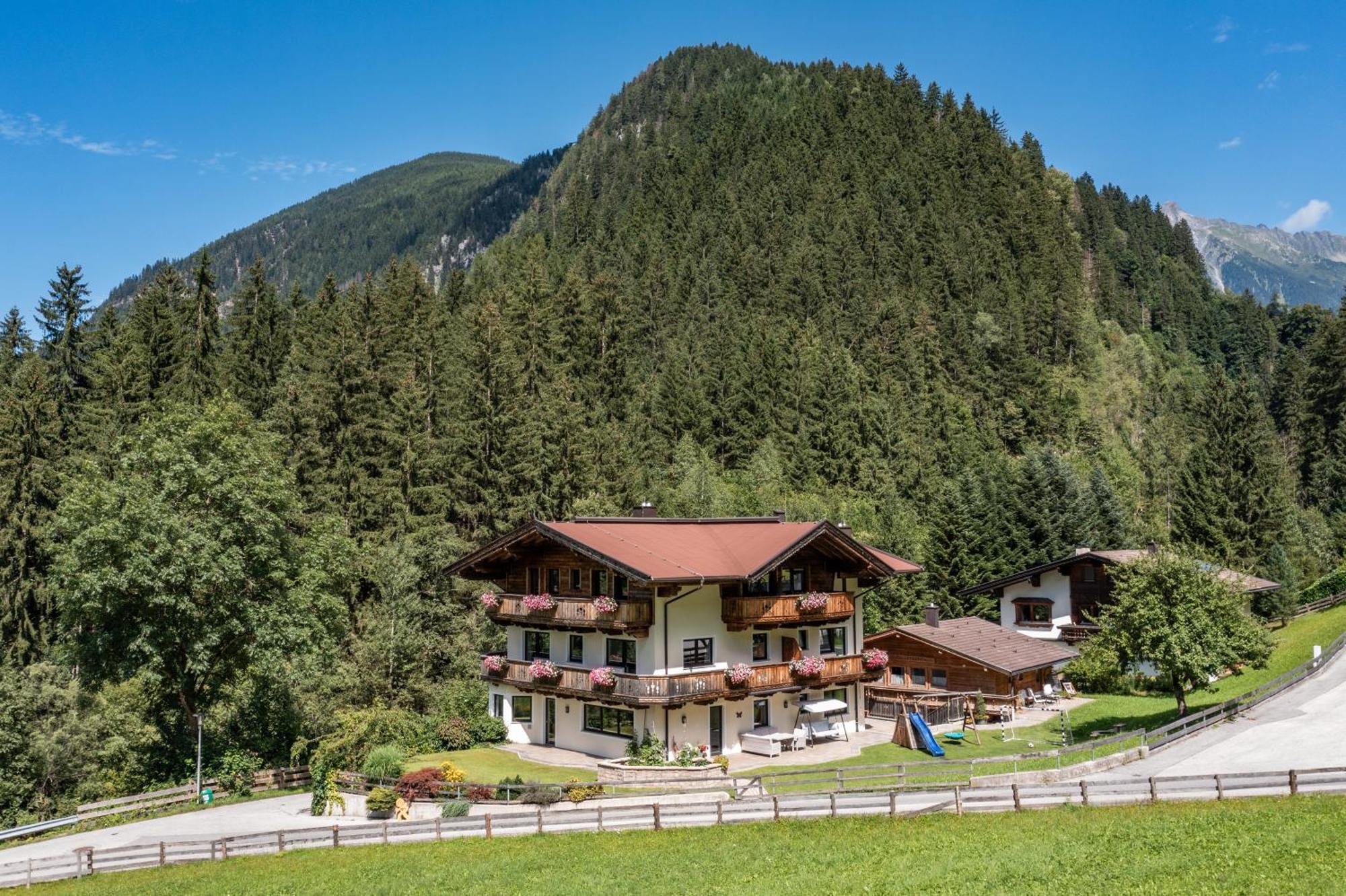Landhaus Ifangl Mayrhofen Exterior photo